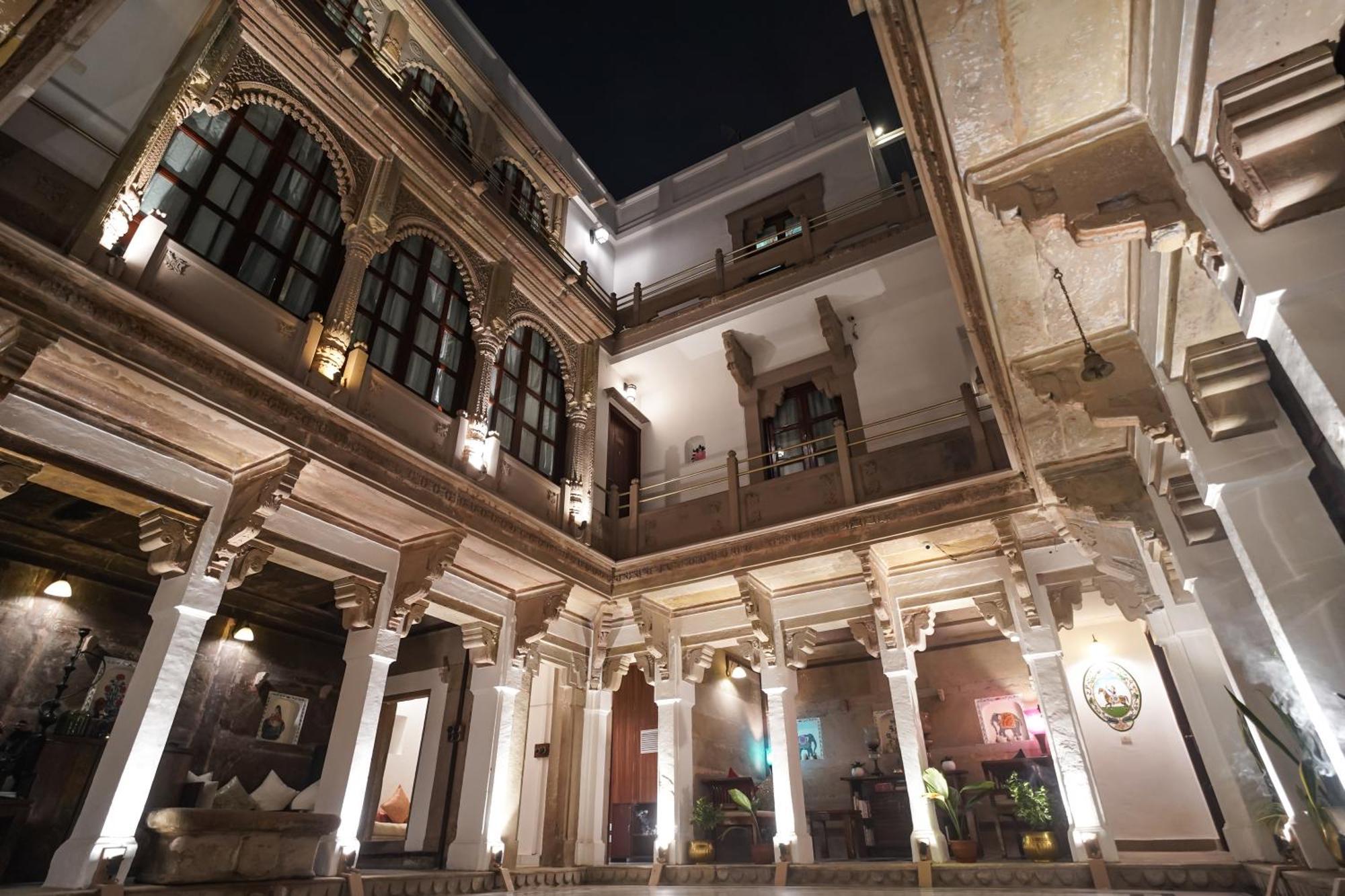 Guleria Kothi At Ganges — Photos 1